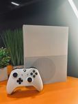 Xbox One S 1 TB у відмінному стані - 12 місяців гарантії