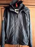 Куртки утепленные Superdry p.L, М, Benetton