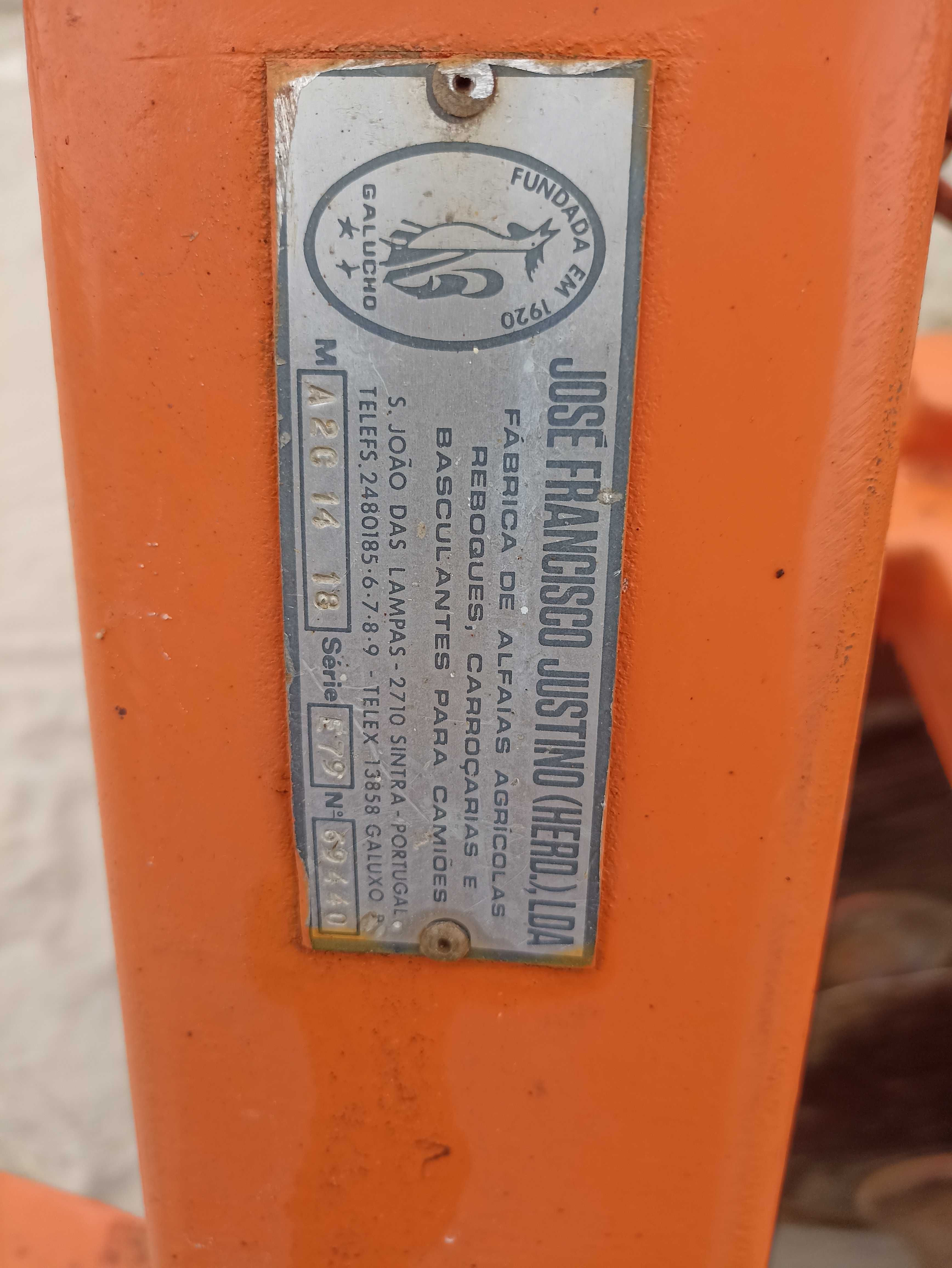 Alfaia agrícola grade de disco Galucho