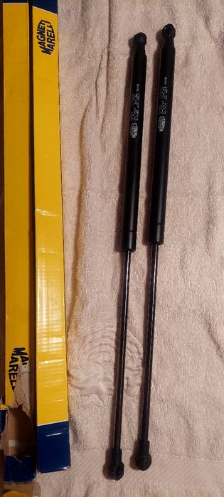 Амортизатори багажника на Toyota 51 cм