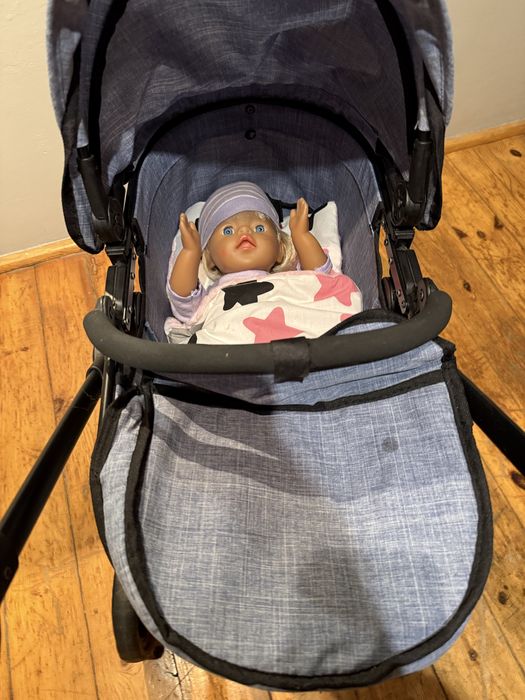 Wozek dla lalek i lalka baby born