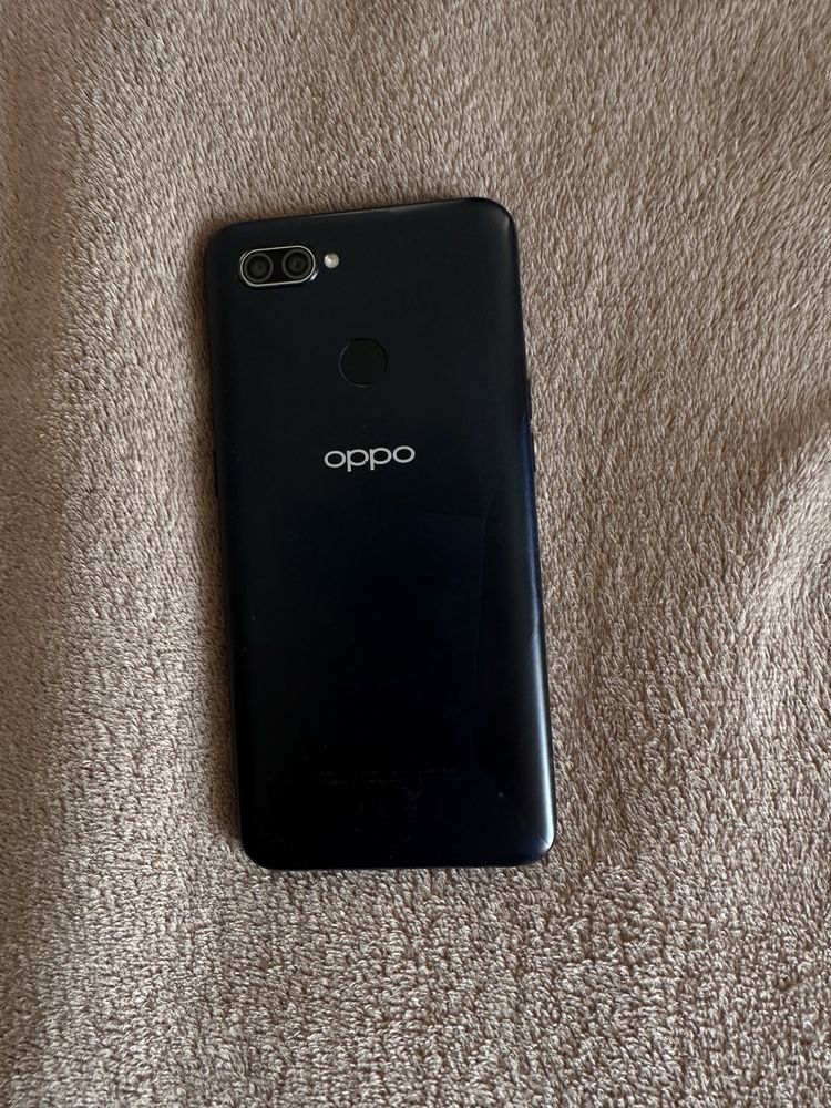 Продам смартфон Oppo A12