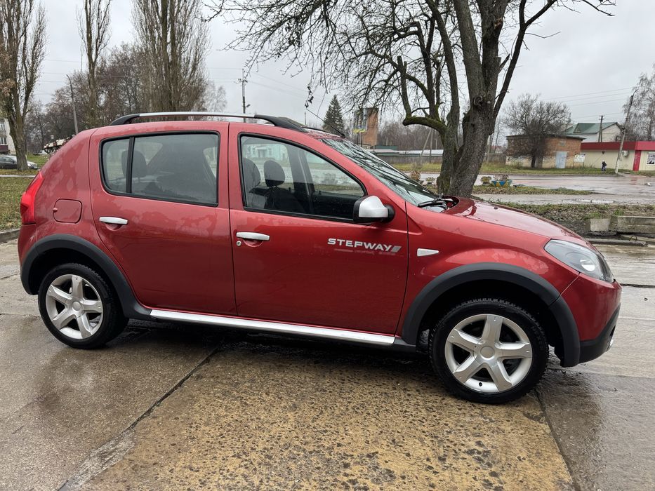 Продам сандеро степвей 12 рік газ4