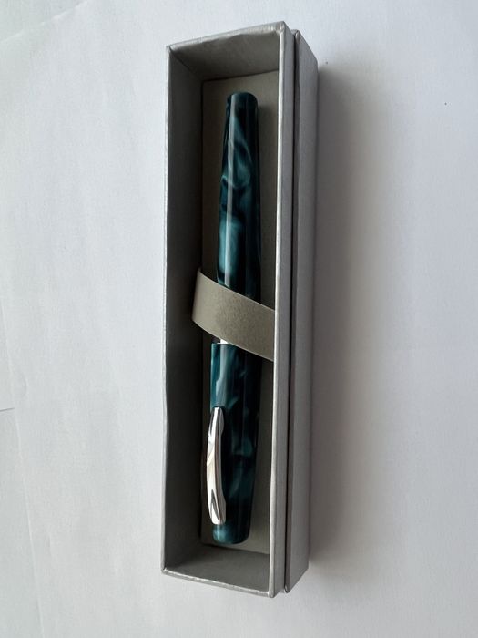 Caneta de tinta permanente