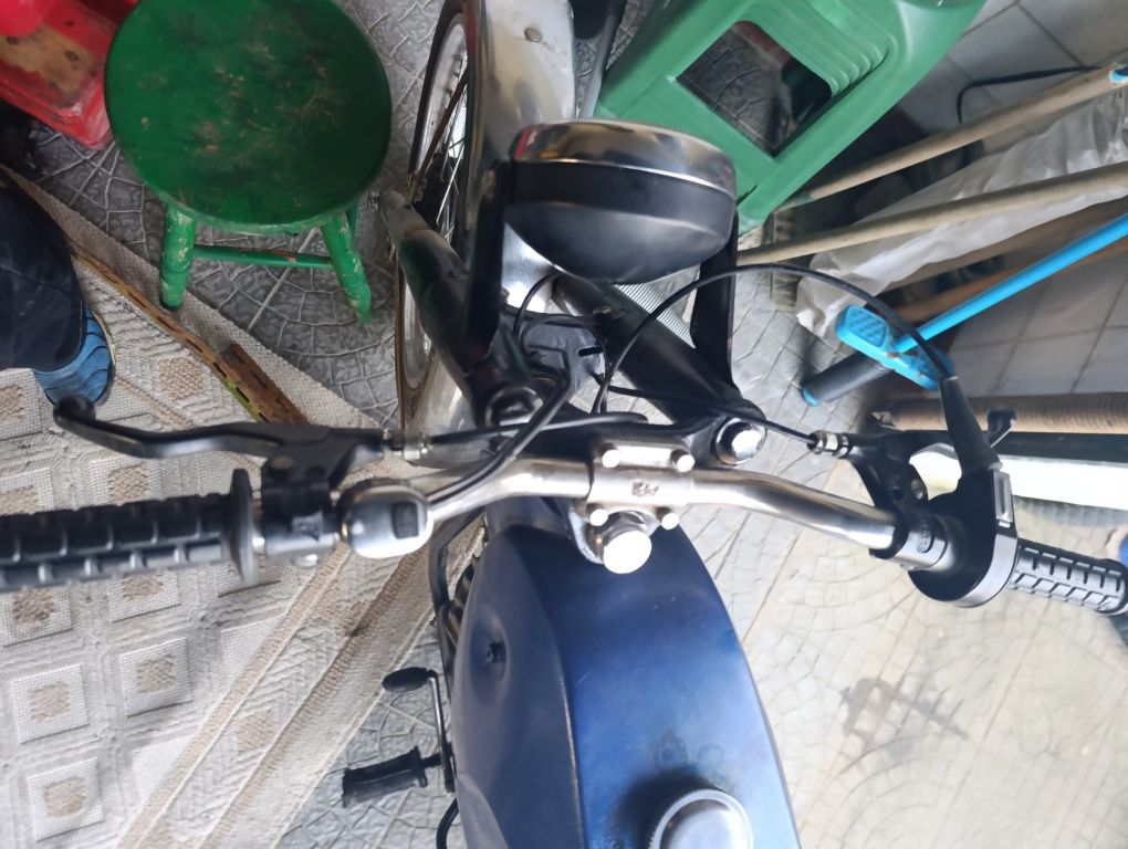 Motorizadas efs e Casal boss 4 para peças