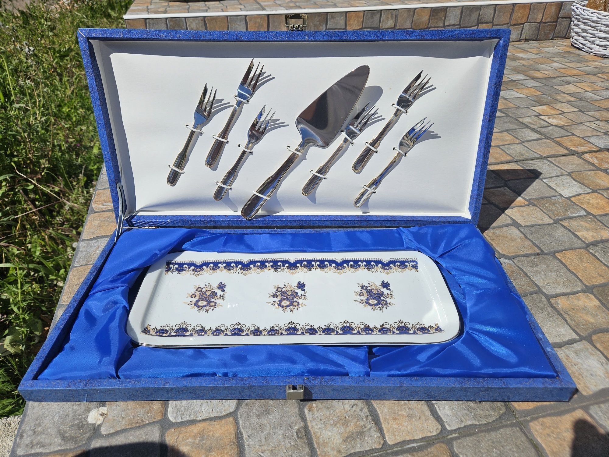 Conjunto Bolo - prato rect. Porcelana + acess.