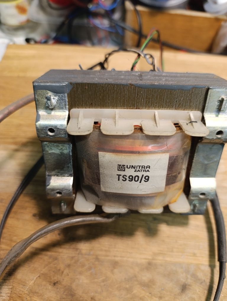 Transformator sieciowy TS 90/9 z wyłączeniem