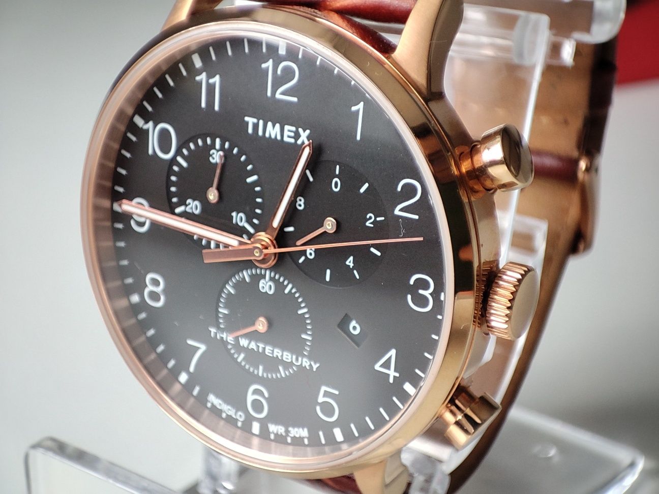 TIMEX Waterbury czarny/złoty chronograf TW2R71600