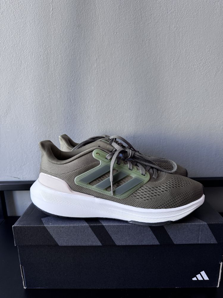 Кросівки чоловічі Adidas UltraBounce 42p