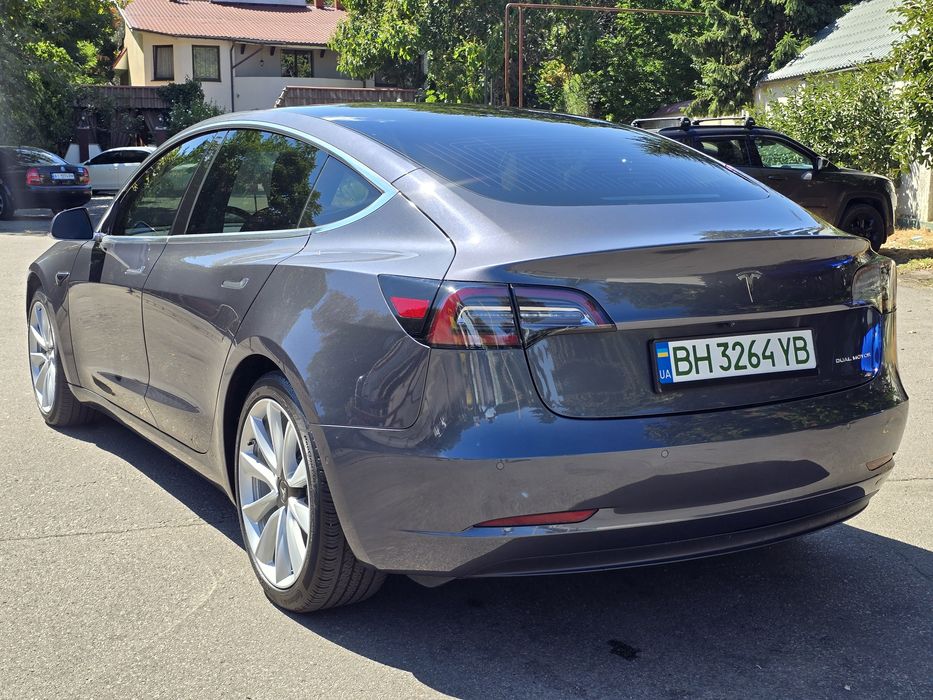 Tesla Model 3 Long Range AWD 2020 рік 450км запас ходу