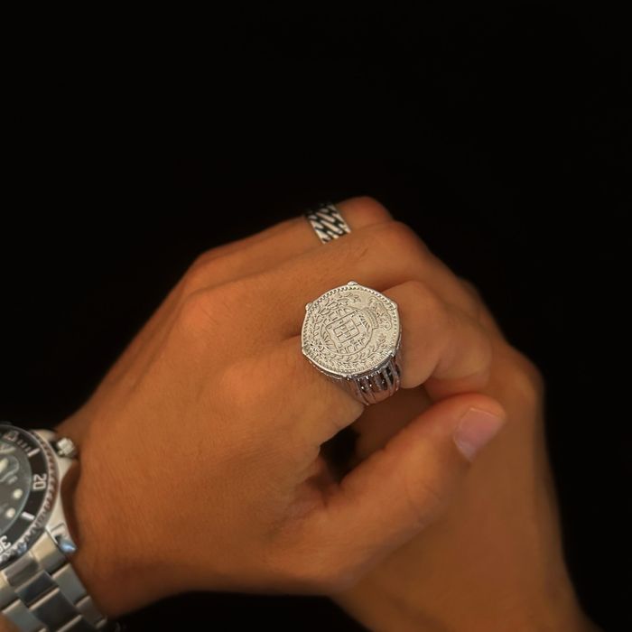 Anel libra portuguesa