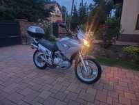 Honda Varadero Honda Varadero 125 na prawo jazdy B . 2007r . Na wtrysku