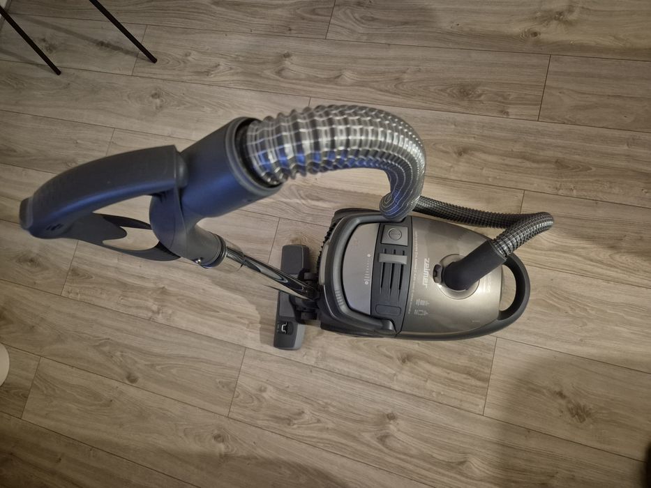 Odkurzacz Zelmer ZVC425HT
