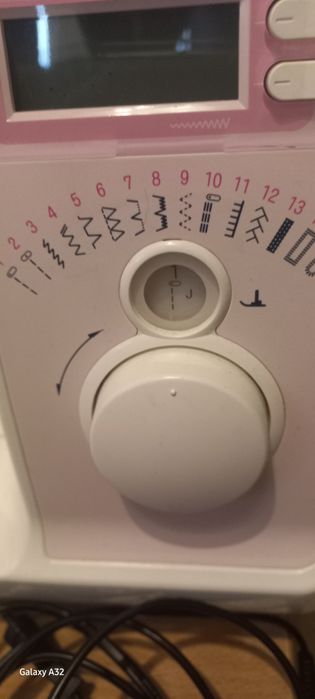 Продам швейную машинку