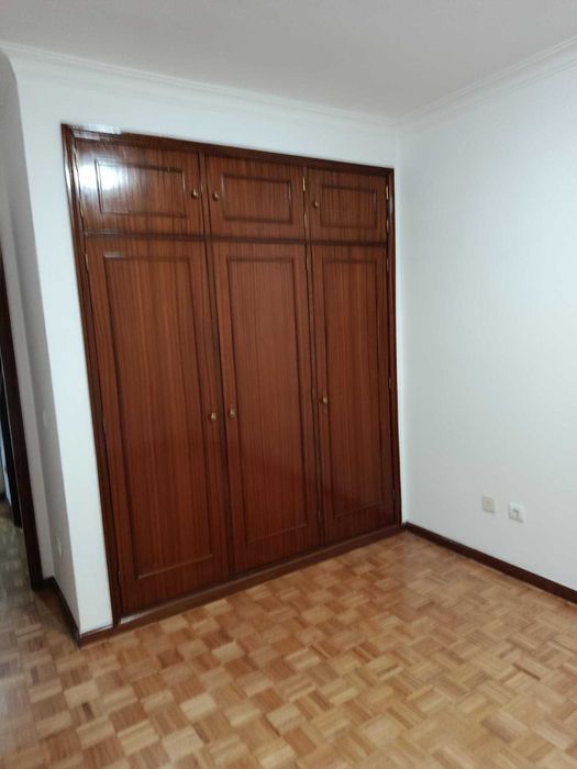 T 2   ARRENDA-SE  Maia Centro