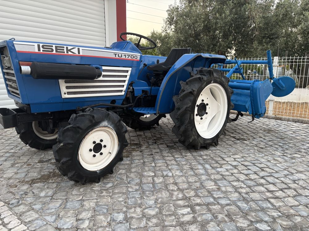 Trator iseki TU1700
