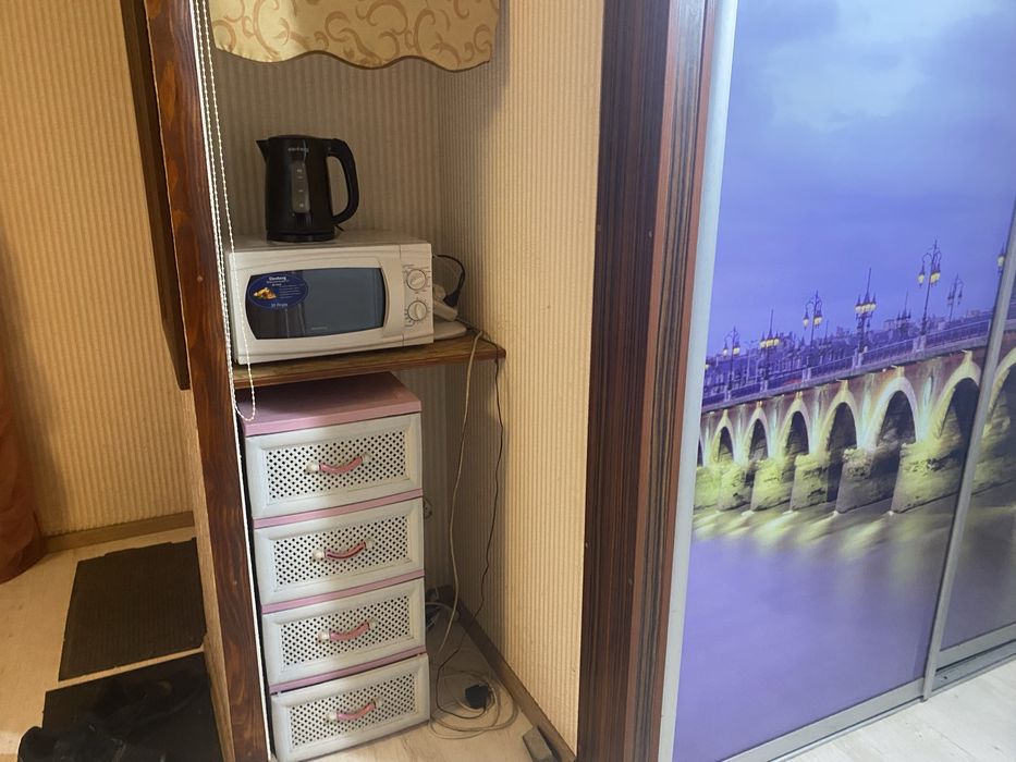 Здаєтьс в оренду кімната/квартира біля центру.