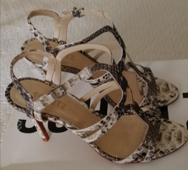 Sandálias Schutz, tam. 37, NOVAS