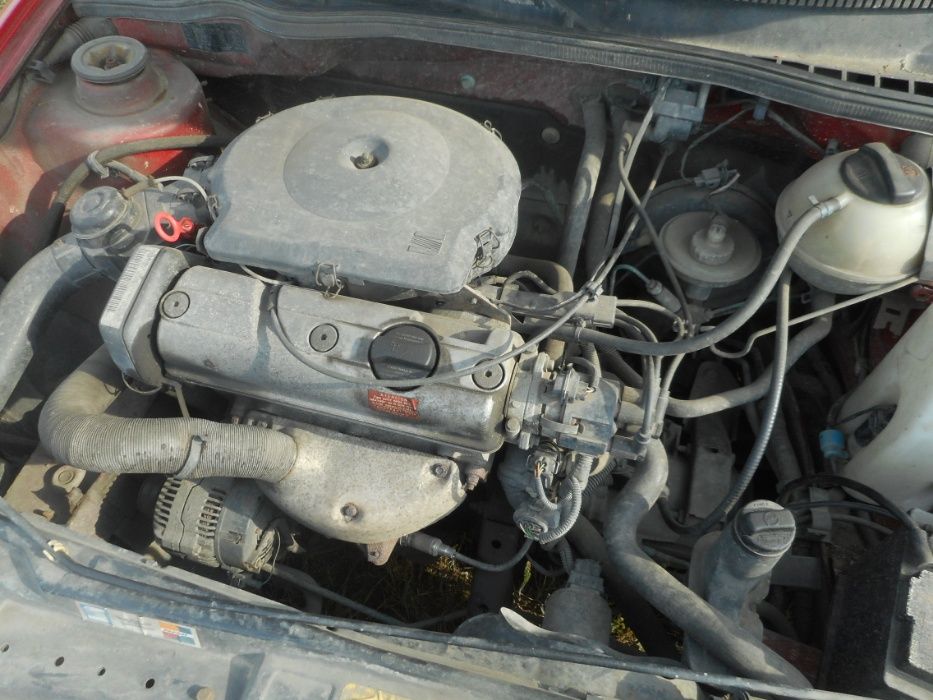Seat Ibiza,1,4 benzyna,8-zaworowa,na części,czerwony