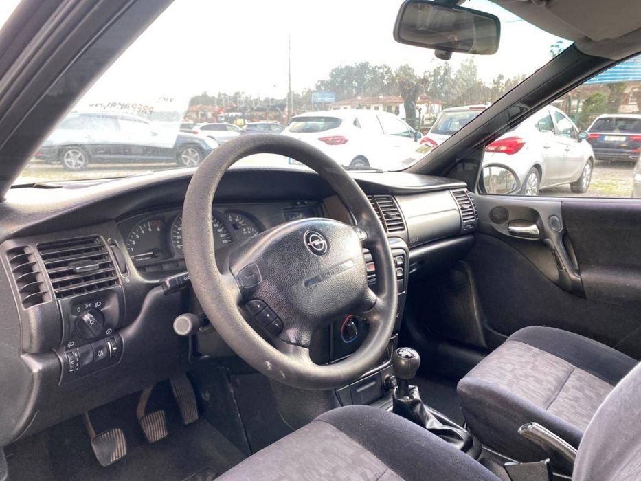 Peças de VECTRA CARAVAN 2.0 gasoleo ano 1998