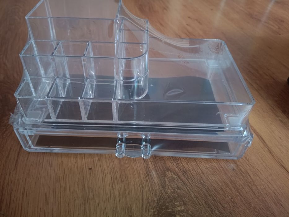 Sprzedam organizer na kosmetyki