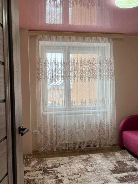 3-кімнатна з ЄВРЕМОНТОМ та ТЕХНІКОЮ!