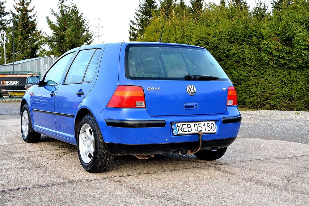 VW - Golf IV  1.6 cm benzyna  , klima , super stan , okazja !!