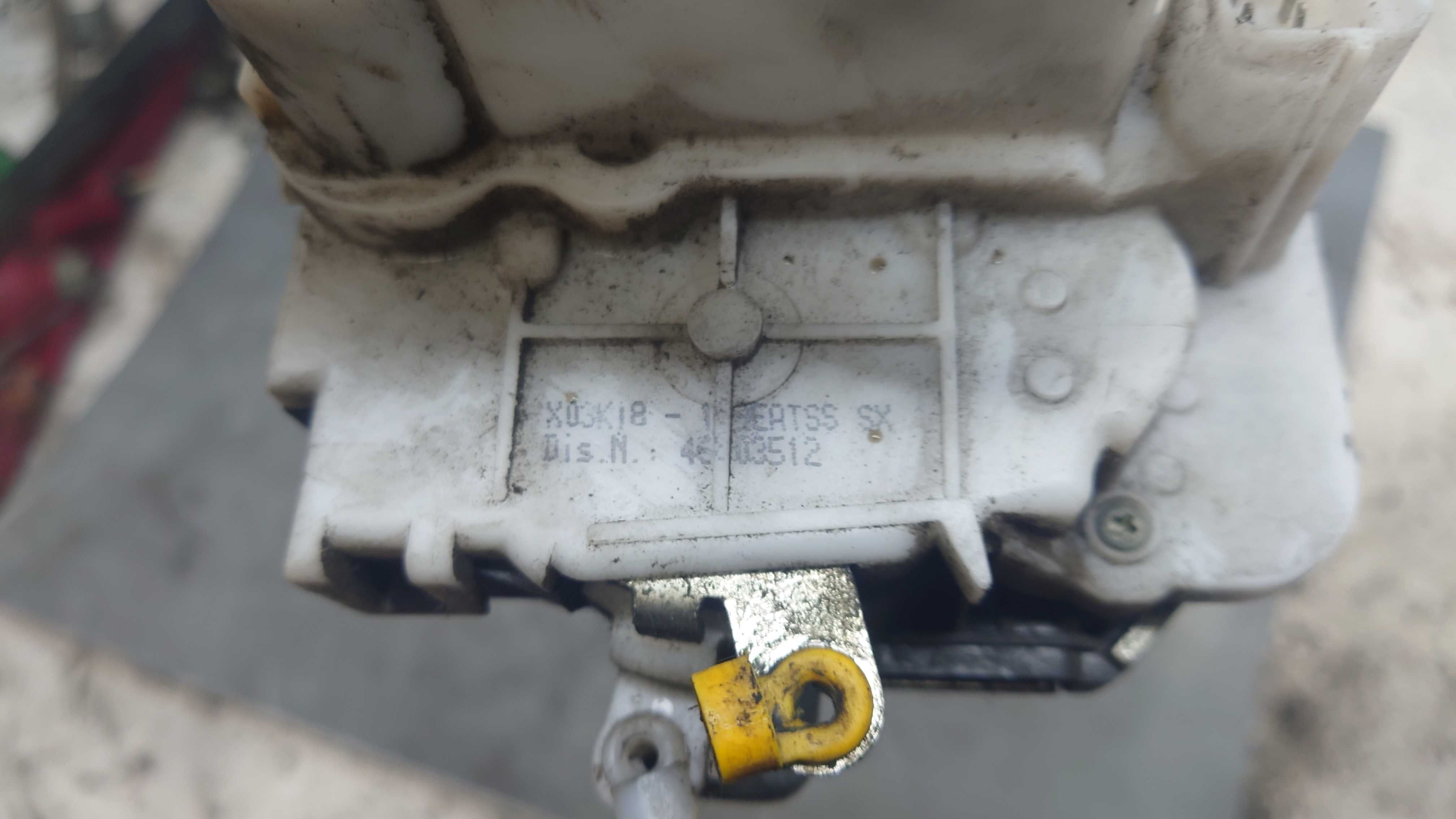 Fiat Panda 2 II Zamek Drzwi Lewy Przód Przedni 6 PIN