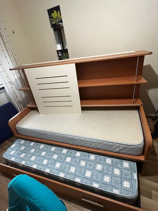 Quarto estudio+ estante