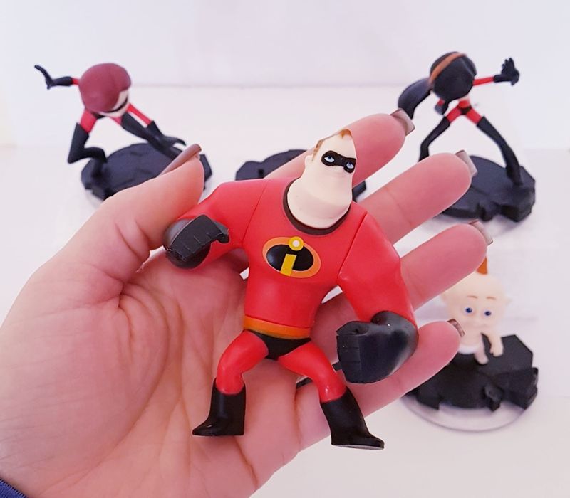 6 Pcs/Bonecos – The Incredibles (Portes Incluidos)