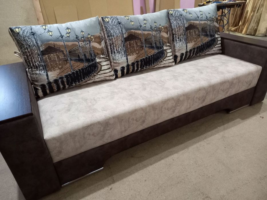 Ремонт, перетяжка м'яких крісел, диванів, кутів і т.ін.