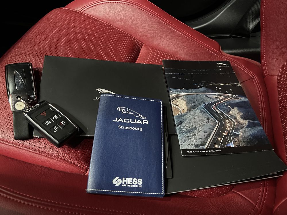 Jaguar XE 2.0 D R-Dynamic S