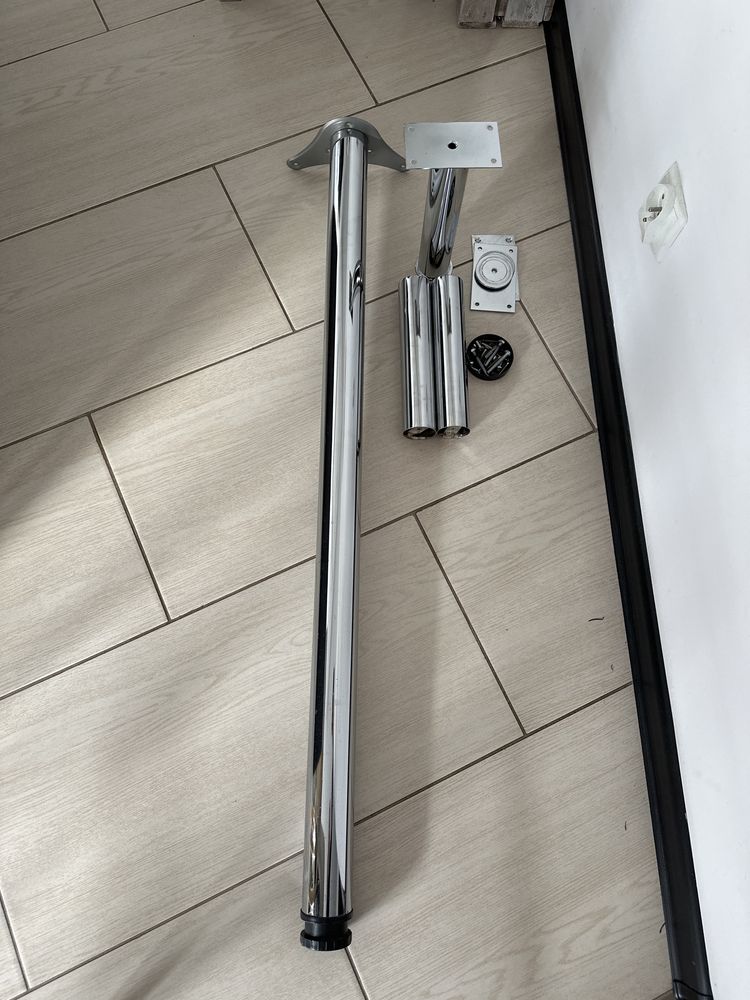 Noga podpora do blatu
