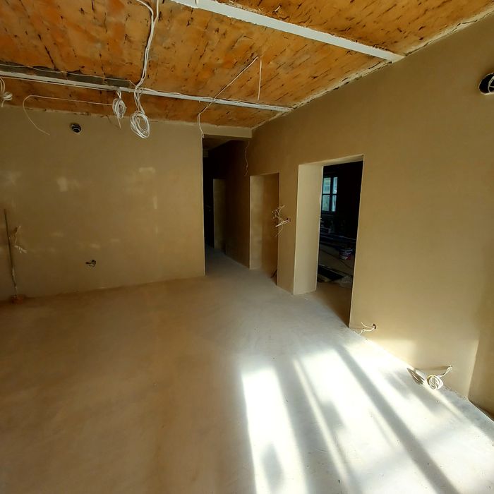 Renowację zabytków, Tynk maszynowy. Gipsowy, Gliniane, Cementowy.