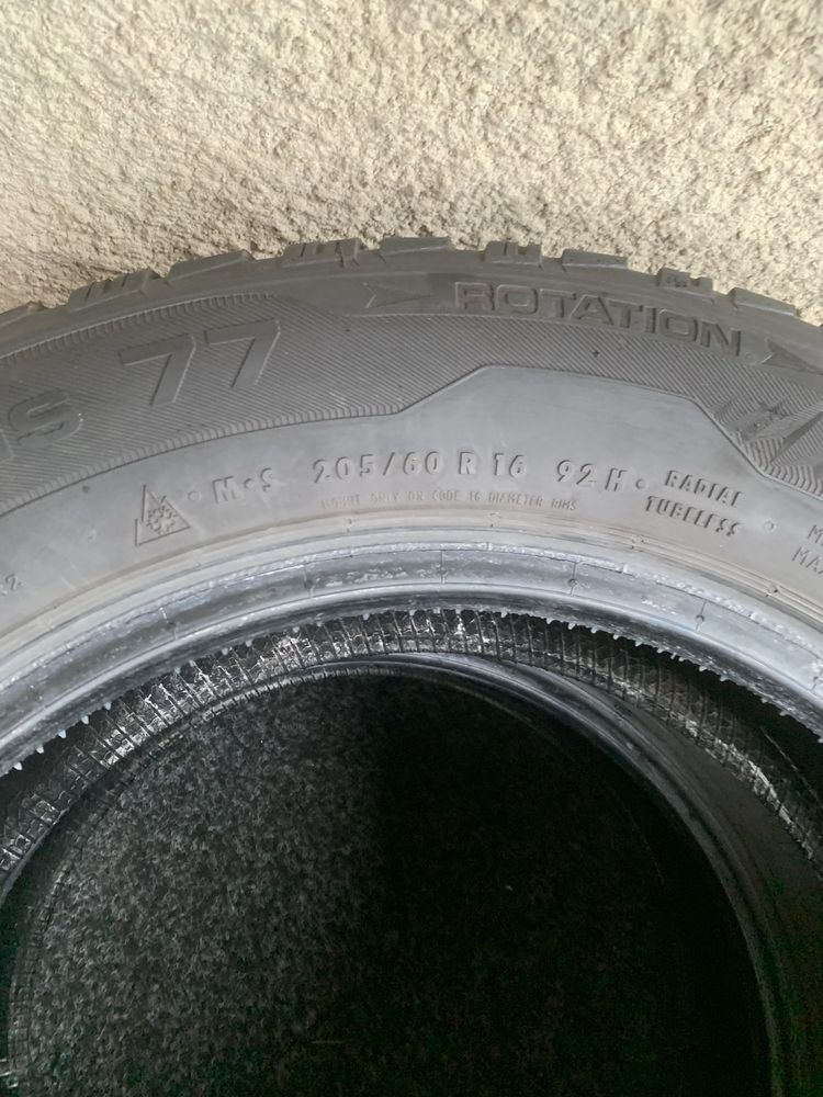 Шини  205/60R16 Continental