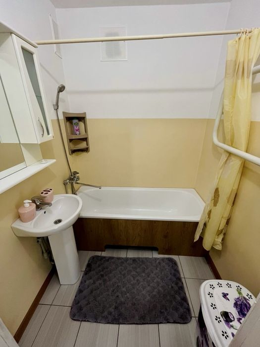 Подобово (1-кімнатна), 900 грн/доба. Чугуїв (мкр Клугино-Башкирівка)