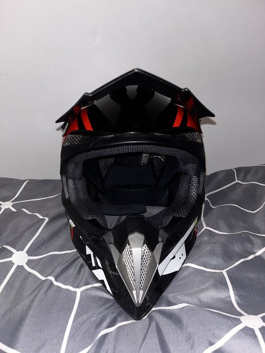 Kask XTR ufo! Rozmiar L bez wypadkowy