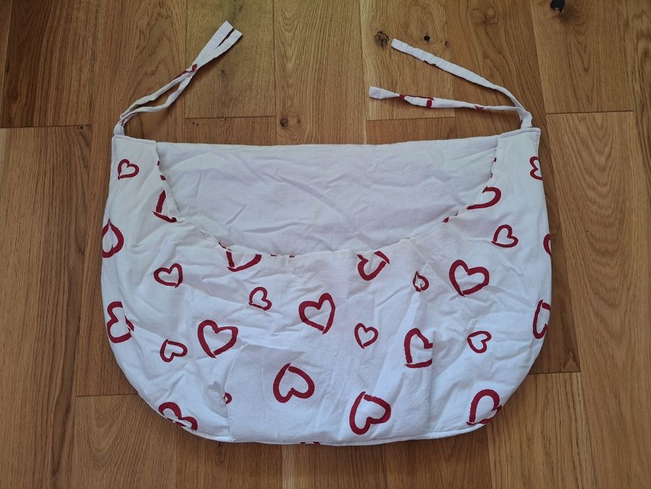 Organizer na pampersy pieluszki do łóżeczka