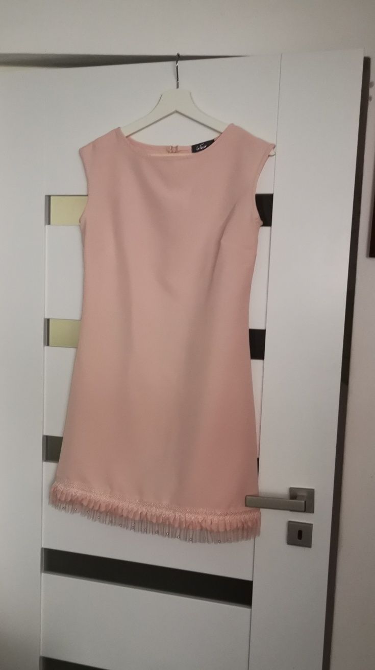 Elegancka sukienka La Fuzia pudrowy róż klasyczna rozmiar L