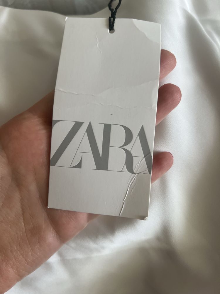 Спідниця від Zara атласна нова