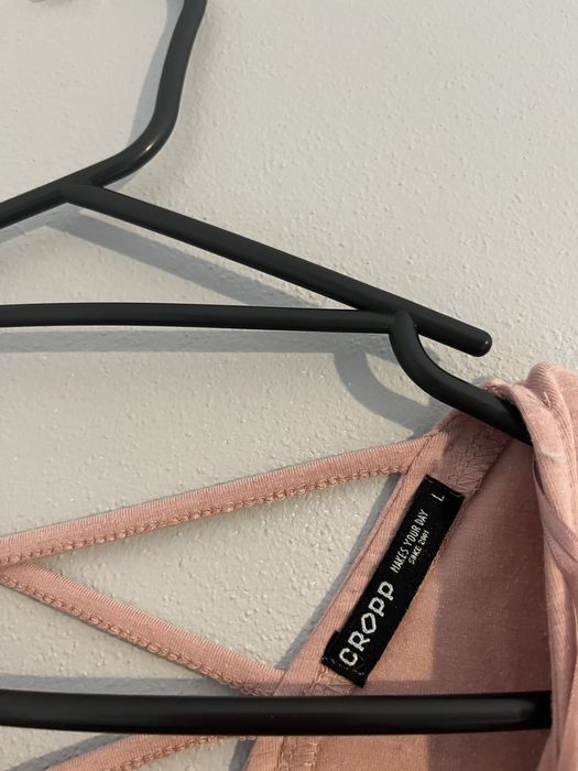 Różowa bluzka na długi rękaw