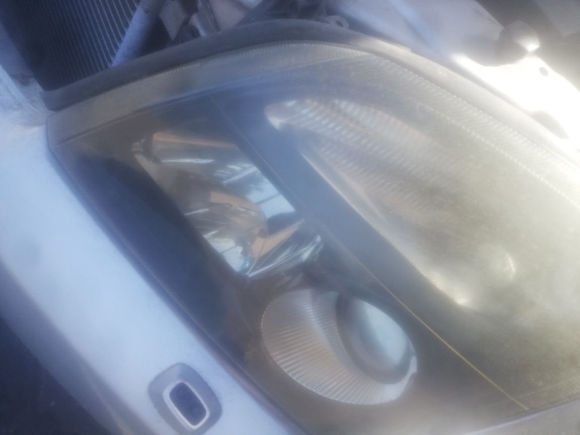 Lampy przód Opel Vectra C Hella