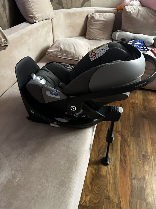 Cybex Cloud Z + база Isofix Base Z — отличное состояние