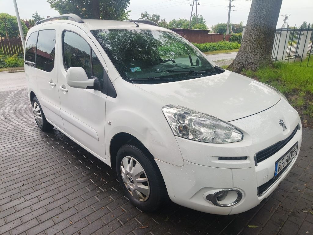 Peugeot Partner 2016r 1.6 Diesel Klima 5 Osób Stan BDB