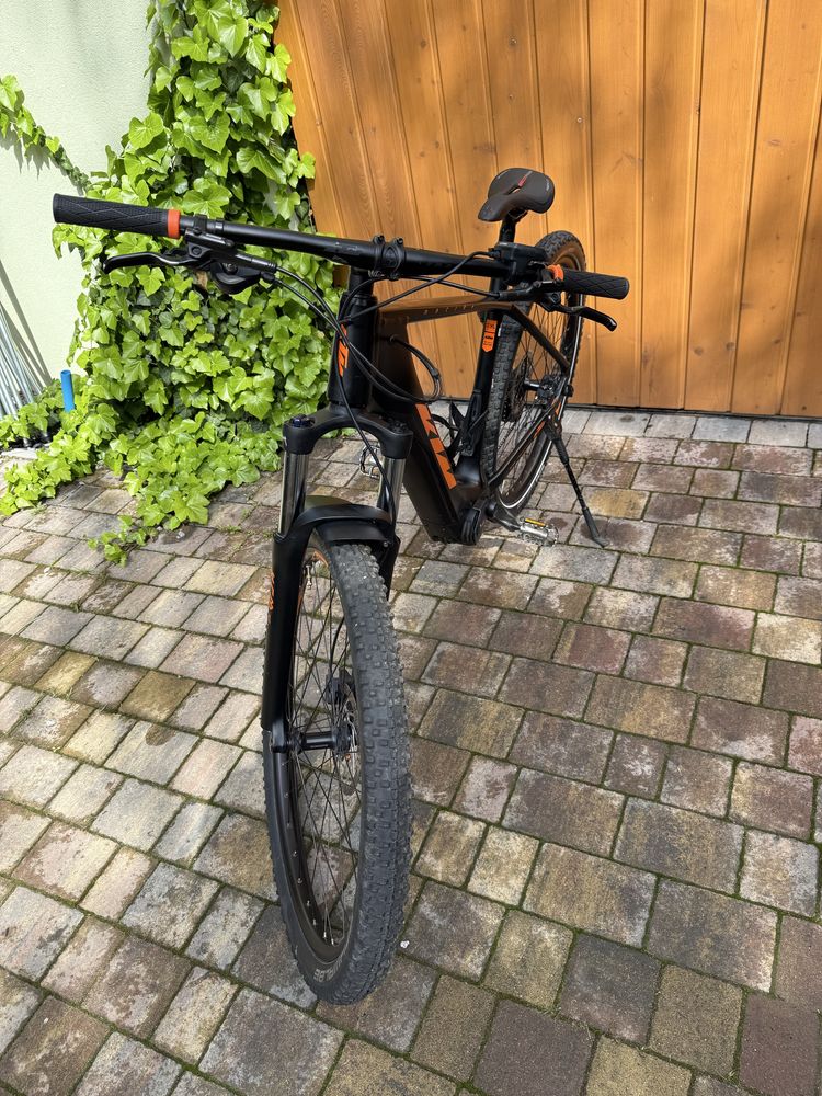 Rower elektryczny KTM Macina Team 293
