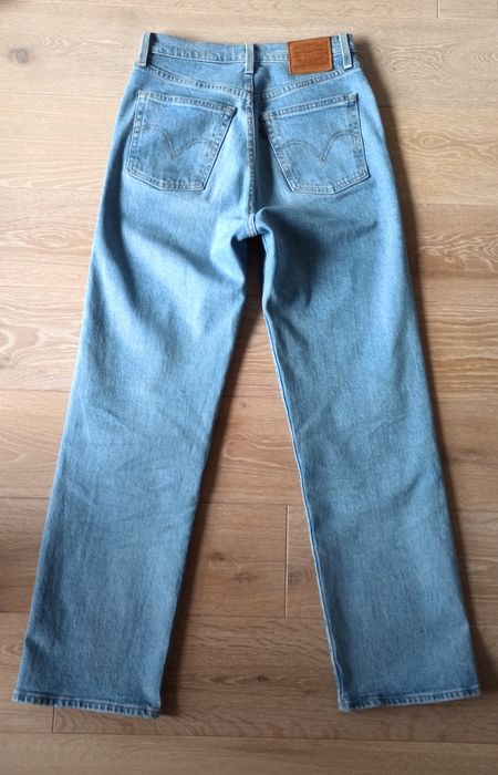 Jeansy Levi's Ribcage Straight niebieskie W26 L29