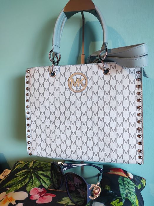 Conjunto azul MK (portes grátis)