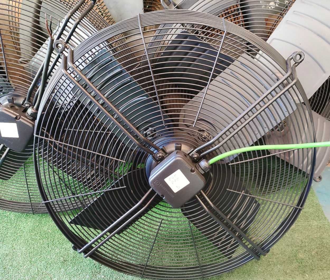 Ventilador / Extratores industriais com motor trifásico