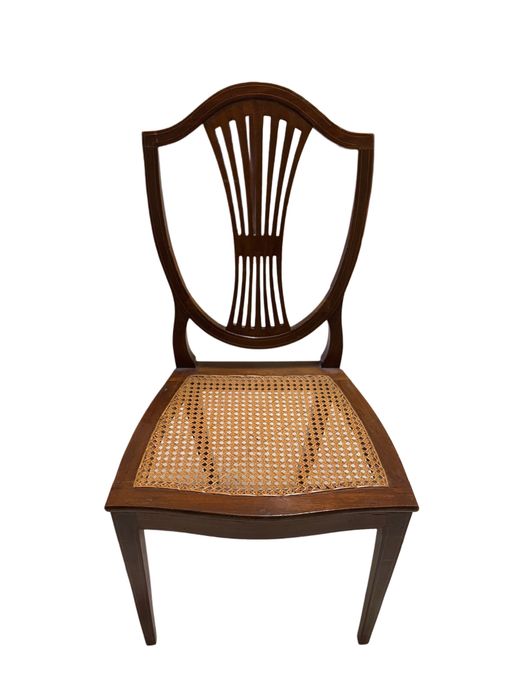 Cadeira estilo inglês vintage em ótimo estado