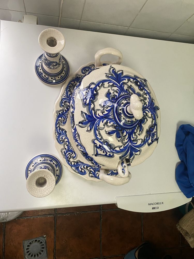 Conjunti terrina e castiçais